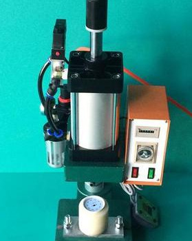 為何液壓鉚接機采用遠(yuǎn)程無壓卸荷呢？